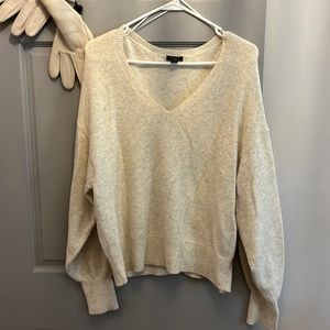 V neck puffy sleeve sweater. Soft!! Size M. From Ann Taylor Factory.